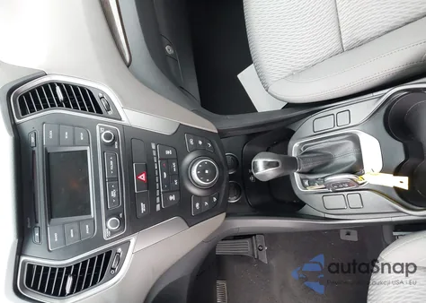 2018 Hyundai Santa Fe Sport z USA, uszkodzony, nr VIN 5NMZT3LB8JH076788